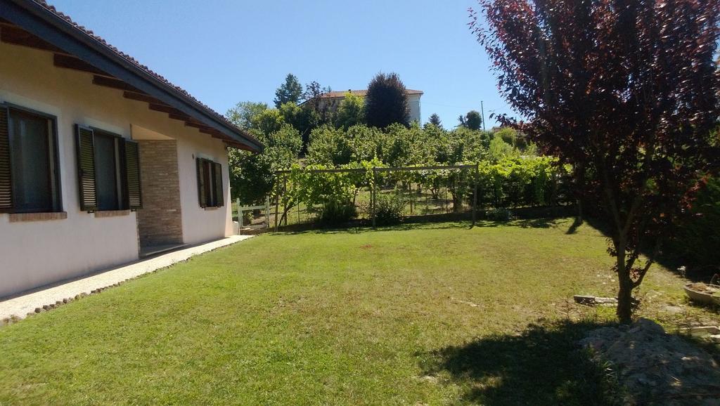 Agriturismo Bottega Di Rosanna Castagnole delle Lanze Екстер'єр фото